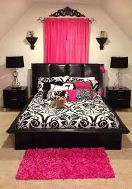 Black And Pink Room Theme Pink And Black Is My Theme But What Should I Do With It Habitaciones Negras Dormitorios Decoraciones De Cuartos