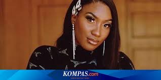 721,219 likes · 79,476 talking about this. Viral Di Tiktok Berikut Lirik Lagu Copines Aya Nakamura