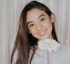 9 nama pemain love story the series sctv, berikut biodata agama yasmin napper hingga ig emeraldy rafael. Biodata Dan Profil Nabila Atmaja Pemeran Mila Sahabat Maudy Di Love Story The Series Malang Terkini