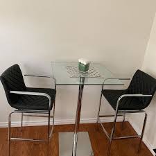 dining almost new glass table for two