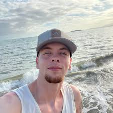 Beware of a very very large pot hole at the top of the exit 97 ramp!!!!!!