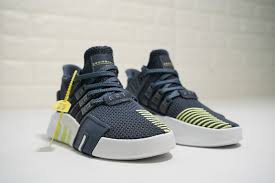 Pin On Adidas鞋子 男 情侶