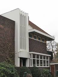 Groningen Oranjesingel 13 14 Dubbele Villa In Amsterdamseschoolstijl Arch M B Bruins 1926 School Architectuur Historische Architectuur Gebouwen