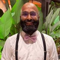 Lawrence E Buckman V