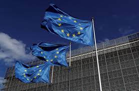 The european union (eu) is a political and economic union of 27 member states that are located primarily in europe. Ø§Ù„Ø§ØªØ­Ø§Ø¯ Ø§Ù„Ø£ÙˆØ±ÙˆØ¨ÙŠ ÙŠØ³Ø­Ø¨ Ù…Ø¤Ù‚ØªØ§ Ù…ÙˆØ¸ÙÙŠÙ‡ Ù…Ù† Ù…ÙˆØ§Ù†Ø¦ Ø¥ÙŠØ±Ù„Ù†Ø¯Ø§ Ø§Ù„Ø´Ù…Ø§Ù„ÙŠØ© Ø¨Ø³Ø¨Ø¨ Ù…Ø®Ø§ÙˆÙ Ø£Ù…Ù†ÙŠØ© Rt Arabic