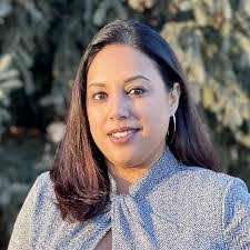 Melissa Marston's Instagram, Twitter & Facebook