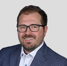 Todd Oliveira's Instagram, Twitter & Facebook