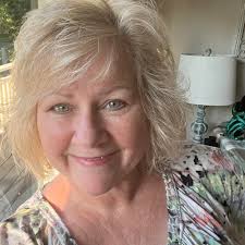 Fluffy chocolate brown carpet, hall runner & living room rug to match,  santa 🎅 won't want to leave this house