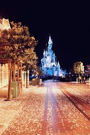 The Cherry Blossom Girla Night In Disneyland Paris Disneyland Paris Noel World Disney Fond De Disney