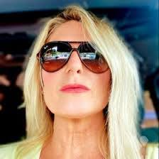 Jennifer Pendergrast's Instagram, Twitter & Facebook