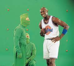 On sunday night, espn's the last dance gave fans an inside look at the making of space jam, michael jordan's. Michael Jordan On The Green Screen On The Set Of Space Jam Michael Jordan Pictures Michael Jordan Basketball Michael Jordan