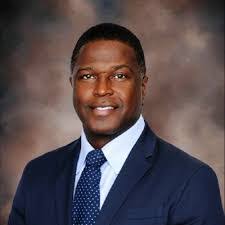 Santo Stephens's Instagram, Twitter & Facebook