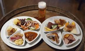 Mit diesem rezept gelingt es auch 100 %ig. Kolsche Tapas Mit 10 Spezialitaten Und 1 Glas Kolsch Fur 2 Od 4 Pers Im Dom Im Stapelhaus Bis Zu 35 Sparen