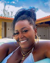 May Castro (@maydcdias) • Threads, Say more