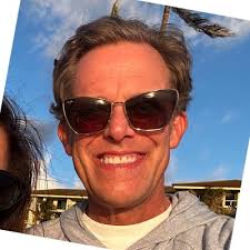 Last night, I had the great honor of attending the Fashion Scholarship…