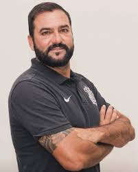 Pouso Alegre/MG acertou a contratação do técnico Danilo para disputa do  estadual do ano que vem. Danilo estava comandando a equipe sub/20 do  Corinthians e terá 1ª experiência no profissional. 📰| @luisfabiani