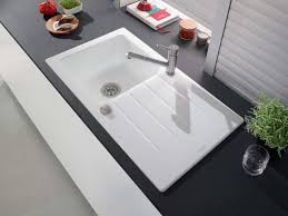 Bergstroem küchenspüle »spüle einbauspüle spülbecken+drehexcenter+siphon schwarz«. Kuchenspulen Material Welches Material Eignet Sich Fur Die Spule In Der Kuche Edelstahl Keramik Glas Granit Quarzkomposit Oder Naturstein Kuchenfinder