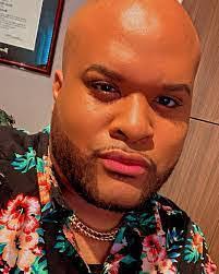 Travis Shell's Instagram, Twitter & Facebook