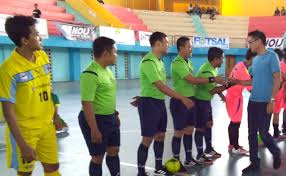 3.2.4 pertandingan bermakna liga futsal ipt atau lfipt yang merangkumi liga super, liga premier, karnival futsal ipt (wanita) dan piala lfipt yang dipertandingkan. Pertandingan Dipimpin Wasit Dari Asosiasi Futsal Provinsi Jatim Suryakabar Com