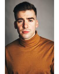 First time wearing a turtle neck. 10 out of 10 would recommend 📸  @tedelyheadshots