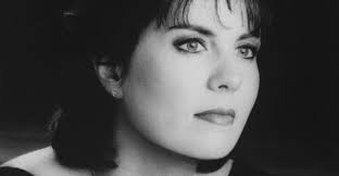 A song ya gotta love if you have a heart, "Daddy's Hands" with Holly Dunn