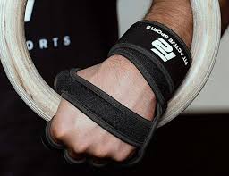 Adjust the straps until they fit snugly around your wrist. The 7 Best Workout Gloves According To Personal Trainers
