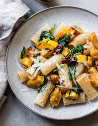 Roasted Delicata Squash Rigatoni Pasta With Greens Heatlhy 30 Minute Fall Pasta Recipe With Roasted Autumn Pasta Recipes Delicata Squash Recipe Squash Pasta