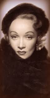 MARLENE DIETRICH "No Highway in the Sky" 1951. Photo by Ted Reed. (Marlene  Dietrich Portraits 1926-1960 Intro by Klaus-Jürgen Sembach) (1984) (please  follow minkshmink