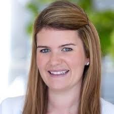 Kerri Holmes's Instagram, Twitter & Facebook