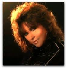 Ruthie Owen's Instagram, Twitter & Facebook