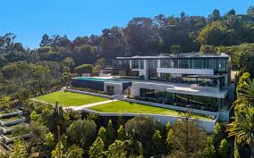 There's no limit to what you can find in a dream home — incredible views, amazing amenities, architecture that boggles the imagination. Bel Air Homes Duel To Become America S Most Expensive Wsj