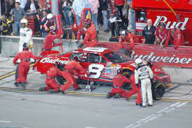 What does it take to keep a nascar car running? Here S The Average Salary Of A Nascar Pit Crew Member Engaging Car News Reviews And Content You Need To See Alt Driver