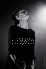 I Don T Wanna Be Your Friend I Wanna Kiss Your Lips Wallpaper I Don T Wanna Be Your Friend I Wanna Kiss Your Neck The 1975 Lyrics The 1975 The 1975 Tumblr