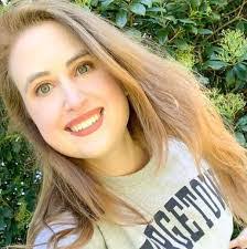 Mindy Corbin's Instagram, Twitter & Facebook