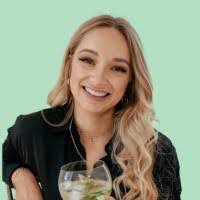 Makenzie Nelson's Instagram, Twitter & Facebook