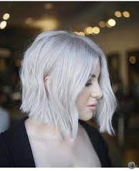 30 neue kurze weisse haar ideen 2021 long bob frisuren 2021 fur frauen und damen kurze weisse haare weisses haar haar ideen