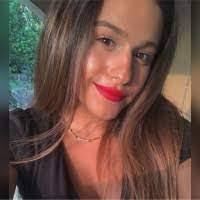 Elsa Hanna's Instagram, Twitter & Facebook