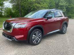 Let's talk about that in more detail, as well as discuss the nissan pathfinder horsepower and other engine specs. 2022 Nissan Pathfinder Boasts Increased Towing New Features