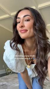 Verano con Tops Blancos: Estilo Costero