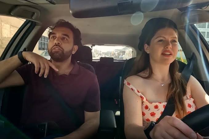 90 Day Fiancé” Couple Argue Over Buying a Table and Chair as Catie Prefers  Eating on the Floor (Exclusive) - Yahoo News Canada