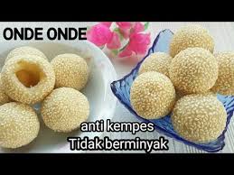 Siapkan panci, lalu rebus santan dan gula. Pin Di Onde Onde