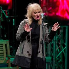 Ver las letras de rita pavone y escuchar la partita di pallone, datemi un martello, il ballo del mattone, cuore y más canciones! Festival Di Sanremo C E Anche Rita Pavone Ticinonline