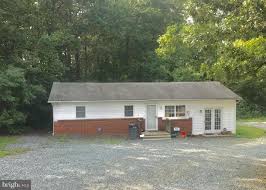 88 Wyche Rd Stafford Va 22554 If you want to go by car, the driving distance between northampton and stafford is 125.2 km.