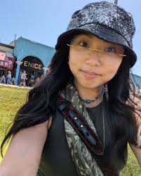 Fiona Hoang (@thebeautywithout) • Instagram photos and videos