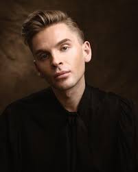 Adam Risberg om livet efter Drag Race: ”Nu kan jag njuta av sommaren på  riktigt”