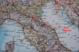 San marino population is only 33,400 people according to 2017 statistics. Lage Der Kleinen Republik San Marino Die Vollstamdig Von Hikr Org