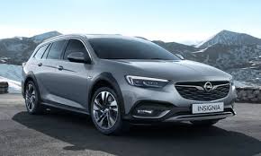 Net als de eerste generatie maar zelfs zonder deze optie krijgt de opel insignia country tourer voldoende aparte eigenschappen, met onder meer eigen inlegstukken en stoelbekleding. Opel Insignia Country Tourer Konfigurator Und Preisliste 2021 Drivek