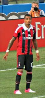 Formé au hertha berlin, il est capable de jouer aux postes de milieu relayeur ou de milieu offensif, voire d'attaquant. Datei Kevin Prince Boateng A C Milan 2 Jpg Wikipedia