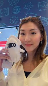 Con trai Ngọc Quyên khám phá công viên Universal ở Hollywood