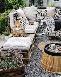 Pin By Nicole Zeilinger On Outside Outdoor Room Decor Pallet Furniture Outdoor Balcony Decor